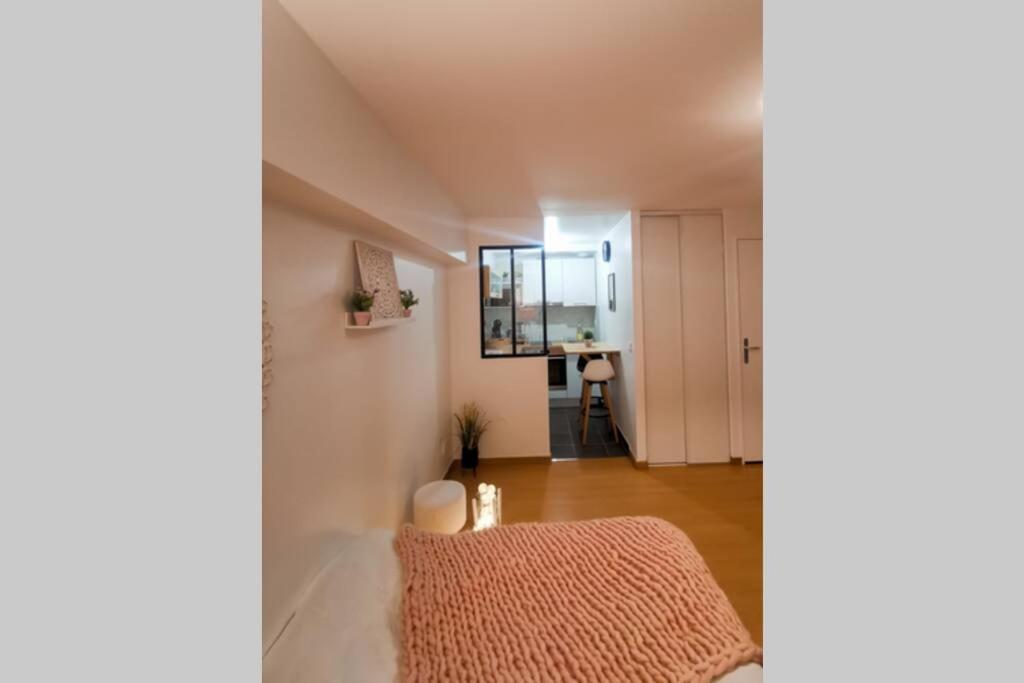 Le Confortable-Cosy Studio A 3 Minutes Du Metro Pantin Exterior foto